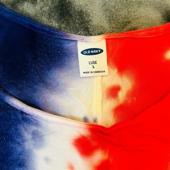 Women’s Old Navy Tank - Picture 2 of 3